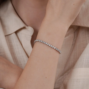 กำไลข้อมือเพชรเทนนิสทรงกลมเจียระไนแบบบริลเลียนท์ ได้รับการรับรองจากห้องปฏิบัติการ ความใสระดับ VVS2 ดีไซน์คลาสสิก สง่างาม หรูหรา - Product Image 2