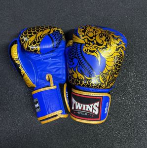 Custom Premium Leather Breathable <b>Moisture</b> Wicking Hook Loop Closure Unisex Muay Thai Boxing <b>Gloves</b> OEM Boxing <b>Gloves</b> - Product Image 2