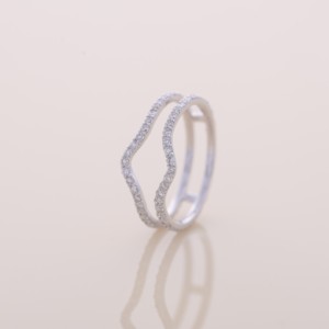 IGI Certified Curved Round Diamond Chevron Wedding Band in 14K White / Rose & Yellow Gold - Product Image 6