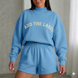 Conjunto de Top de Cuello Alto y Pantalones Cortos para Mujer, Ropa de Dos Piezas de Forro Polar Sólido para Invierno con Construcción Refinada - Product Image 1