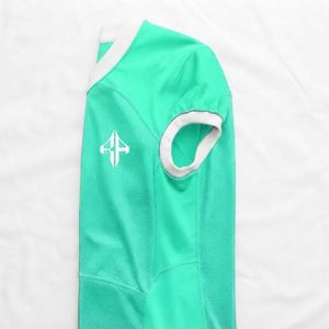 Maillot de football américain pour homme en polyester 100 % de qualité supérieure, col en V, impression par transfert thermique par RIVIAN ATLANTIC - Product Image 6