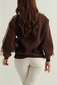 เสื้อสเวตเชิ้ตผ้าฟลีซคอกลมทรงโอเวอร์ไซส์คุณภาพสูง Ever Glow สำหรับผู้หญิง สวมใส่สบาย  รับสกรีนโลโก้ กันน้ำ เป็นมิตรต่อสิ่งแวดล้อม ผลิตจากผ้าฝ้าย/โพลีเอสเตอร์ - Product Image 3