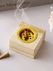Quemador de incienso de madera con base resistente y taza metálica para quemar incienso de forma segura en casa - Product Image 6