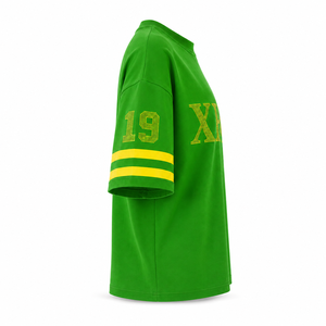 Camiseta Personalizada con Pedrería para Mujer, Verde y Amarillo, con Letras Griegas Brillantes 1932, Top Corto Oversize con Mangas a Rayas, Venta al Por Mayor - Product Image 2