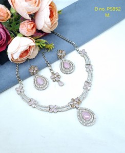 Ensemble de bijoux de fête en forme de goutte d'eau, plaqué or antique, avec boucles d'oreilles pendantes et pendentif floral en zircon cubique, collection de bijoux de fête - Product Image 5