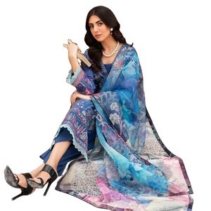 Trajes Shalwar Kameez de la Marca Ramsha, Diseñadores Pakistaníes, Bordado Intenso, Algodón Puro, 3 Piezas, Étnico Moderno para Mujer, Uso Diario - Product Image 1