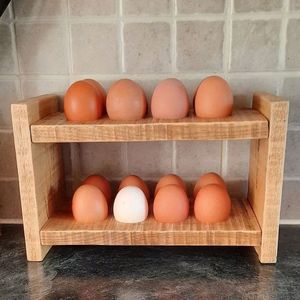 Porte-œufs en bois léger conçu pour une manipulation facile, le rangement des œufs et l'organisation du comptoir - Product Image 4
