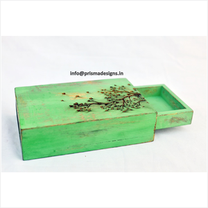 Estuche Deslizante de Madera Verde Rústico |   Caja de Recuerdos Artesanal con Diseño de Árbol, Estilo Shabby Chic, Organizador de Madera para Joyería y Papelería - Product Image 1