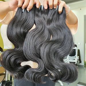 Extensiones de Cabello Humano Remy 100% al por Mayor, Ondulado Vietnamita, Trama Única, Paquete con Encaje HD para Mujeres Negras, Varios Estilos, a Granel - Product Image 1