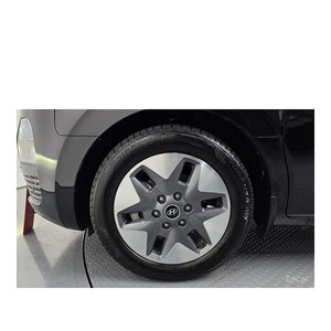 Hyundai Staria Tourer 9 places, modèle juin 2023, 115 575 km, boîte automatique, diesel, sièges en cuir, conduite à gauche - Product Image 5