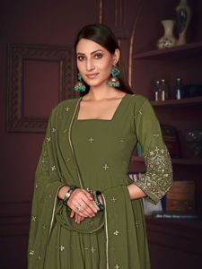 Costume Anarkali vert clair de bonne qualité pour femmes, idéal pour les mariages et les occasions festives, manches 3/4, en crêpe de georgette - Product Image 6