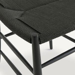 Chaise de banquet Louis en rotin noir avec dossier en cannage pour événements extérieurs, mariages et hôtels - Bravy - Product Image 6