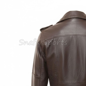 Veste en cuir pour femme moderne, vêtement d'extérieur élégant et de qualité supérieure, conçu pour la mode hivernale élégante et un usage quotidien confortable. - Product Image 6