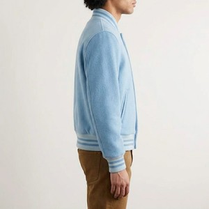 Blouson universitaire bleu ciel pour homme, couleur unie, col montant côtelé, fermeture à boutons-pression, coupe droite, style décontracté, vêtement d'extérieur universitaire - Product Image 3