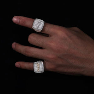 Anillo de Diamantes de Oro Blanco para Hombre, Corte Baguette, Estilo Hiphop, Uso Diario, Diamantes Naturales Color G - Product Image 1