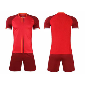Conjunto de Uniforme de Fútbol Rojo para Hombre, Manga Corta, Cuello Redondo, Secado Rápido, Poliéster, Color Sólido, Ribete en Contraste, Corte Regular - Product Image 1