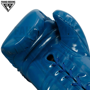 Guantes de Boxeo Personalizados de Cuero Vacuno Genuino con Logotipo Impreso, Estilo Nuevo, Color Azul y Blanco en Contraste, Totalmente Personalizables - Product Image 5