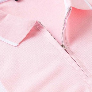 เสื้อถักแขนสั้นสีชมพูสำหรับผู้ชาย มีซิปและลายทางสีตัดกัน สไตล์ลำลอง มีจำหน่ายแล้ว - Product Image 3