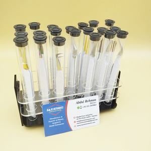 Pince à cils personnalisable pour femmes de marque privée en acier inoxydable avec embouts en fibre durable poignées diamantées pour un volume droit - Product Image 1