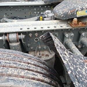 รถหัวลากมือสอง DE G/ter ยูโร 3 6x4 เครื่องยนต์ดีเซล Weichai พวงมาลัยซ้าย ระบบกันสะเทือนแบบลม รถบรรทุกหนักสำหรับขนส่งในงานเหมือง - Product Image 5