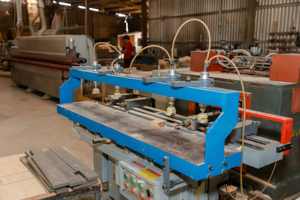 Ensemble de chambre à coucher d'hôtel au design minimaliste moderne, mobilier de maison durable et luxueux fabriqué au Vietnam, avec fonction extensible et massage - Product Image 5