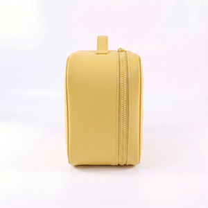 Rootsmen AA5588 PVC Embossed Label Zipper Water Resistant Hanging Large Capacity Travel Fashion Cosmetic Bag with Custom Logo - Product Image 5