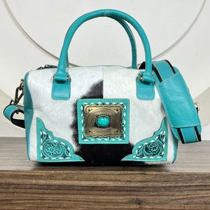 Juego de Bolsas de Viaje de Cuero Vacuno Hechas a Mano con Logotipo OEM Personalizado, Bolsa de Viaje Grande y Pequeña, Bolsa de Aseo y Mochila - Product Image 4