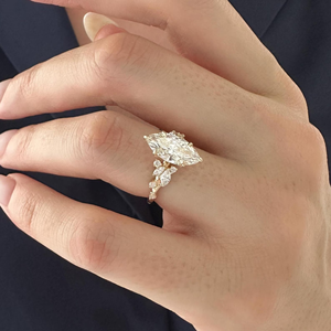 Bague de fiançailles et de mariage de luxe en or jaune 14 carats avec diamant de laboratoire ovale certifié IGI, 2,25 carats, cadeau de fête, bijoux Global Gems - Product Image 6