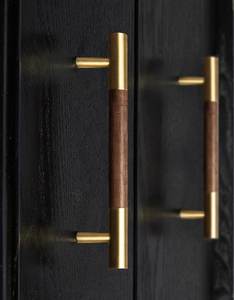Poignée de meuble en laiton et bois, design moderne avec finition haut de gamme, fabriquée en laiton massif et bois naturel, surface lisse. - Product Image 5
