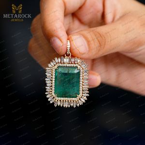 Colgante Hecho a Mano de Oro Amarillo Sólido de 14k con Diamante Baguette Natural y Esmeralda, Joyería Fina al por Mayor - Product Image 5