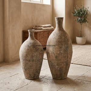Vase de sol en terre cuite rustique noir Tararear M, pot en argile artisanal, récipient décoratif en grès, vente en gros - Product Image 3