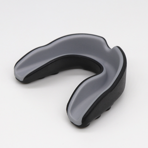 Protège-dents en silicone double couche Waseem Impex MG-002 blanc et rouge, moulable, équipement de protection sportive pour la boxe, les sports extrêmes - Product Image 4