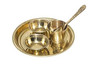 ชุดถาดทองเหลืองขนาดเล็กสำหรับพิธีกรรม ประกอบด้วยจาน ชาม ช้อน กาลาช ชุดอุปกรณ์พิธีกรรมแบบพกพา สำหรับบูชาที่วัด ขนาดพกพา ตกแต่งแบบดั้งเดิม - Product Image 5