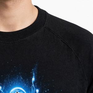 Camiseta Gráfica Unisex NEXTEX Negra con Capucha, Estampado, Algodón Suave, Cuello Redondo, Informal - Product Image 6