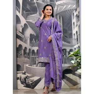 Conjunto de traje de fiesta elegante para mujer con trabajo bordado en secuencia - Product Image 3