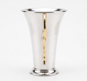 Vantage Modern Fancy Luxury Premium <b>Unique</b> Aluminum Decorative Flower <b>Vase</b> With Handle Floor Metal Flower <b>Vases</b> for Home Decor - Product Image 3