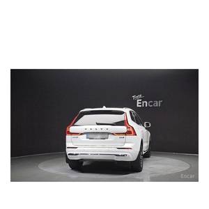 Volvo XC60 B6 2024/3, Ultra Brillante, 10,430 km, Caja de Cambios Automática, Asientos de Cuero, Cámara Trasera, Volante a la Izquierda - Product Image 4