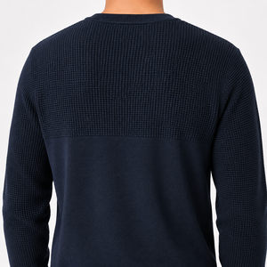 Suéter de Hombre Premium con Textura de Panal de Abeja, Cuello Redondo, Mezcla de Algodón |   Fabricación OEM ODM en Bangladesh - Product Image 2