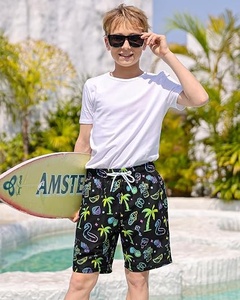 Shorts de bain imprimés pour hommes avec poches, séchage rapide, taille mi-haute, décontractés, pour la plage, en polyester - Product Image 2