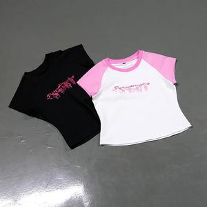 Camiseta de Manga Corta para Mujer, Estilo Urbano, de Alta Calidad, con Serigrafía Personalizada, MOQ Bajo, Corte Raglán, 100% Algodón Orgánico - Product Image 1