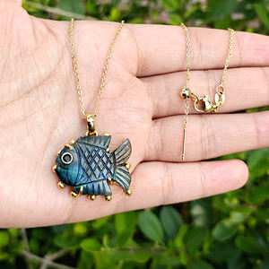 Nouveau Collier Pendentif Poisson en Labradorite Éclatante, Pierre Naturelle, Œil en Zircon Cubique Noir, Laiton Plaqué Or 18K, Perles, Idéal pour Soirées Romantiques et Plage - Product Image 1