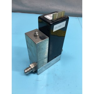 Contrôleur de débit massique UFC-1100, MFC, N2, 300 - Équipements et pièces semi-conductrices d'occasion fiables à l'échelle mondiale chez - Product Image 3