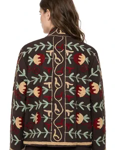 Veste marron à col montant et manches longues, brodée à la main avec des motifs floraux, veste vintage bohème pour femmes - Product Image 2