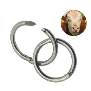 Anillo Nasal de Acero Inoxidable Plateado de la Mejor Calidad, Tamaños de 52 mm a 70 mm, Sin Perforación Nasal, para Manejo y Restricción de Ganado - Product Image 1