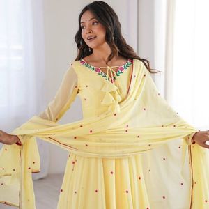 Robe Anarkali en Georgette Lourde de Créateur avec Broderies, Prête à Porter, Tenue de Soirée Ethnique pour Femme avec Doublure Micro Douce - Product Image 2