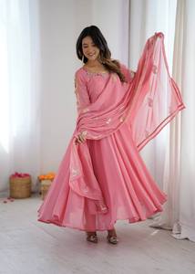 Vestido Anarkali Rosa para Mujer con Kurta Bordada y Dupatta, Conjunto de Vestido Étnico Indio para Fiestas - Product Image 4