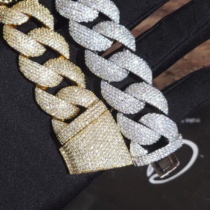 Pulsera de Diamantes de Lujo Más Vendida para Mujer, Joyería Elegante para Fiestas con Acabado Disponible para la Venta - Product Image 4