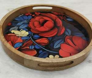 Grand plateau de service en bois rectangulaire fait à la main accessoire de cuisine unique et durable avec résine époxy pour servir des aliments à la maison - Product Image 4