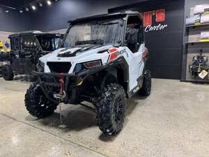 รถอเนกประสงค์ Polaris GENERAL 1000 EPS สีขาว รุ่น Lighthnings 1000 EPS Base สำหรับผู้ใหญ่ คุณภาพสูง - Product Image 1