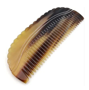 Peigne en corne de buffle élégant pour massage du cuir chevelu, peigne professionnel classique en corne de buffle avec étui en cuir - Product Image 6